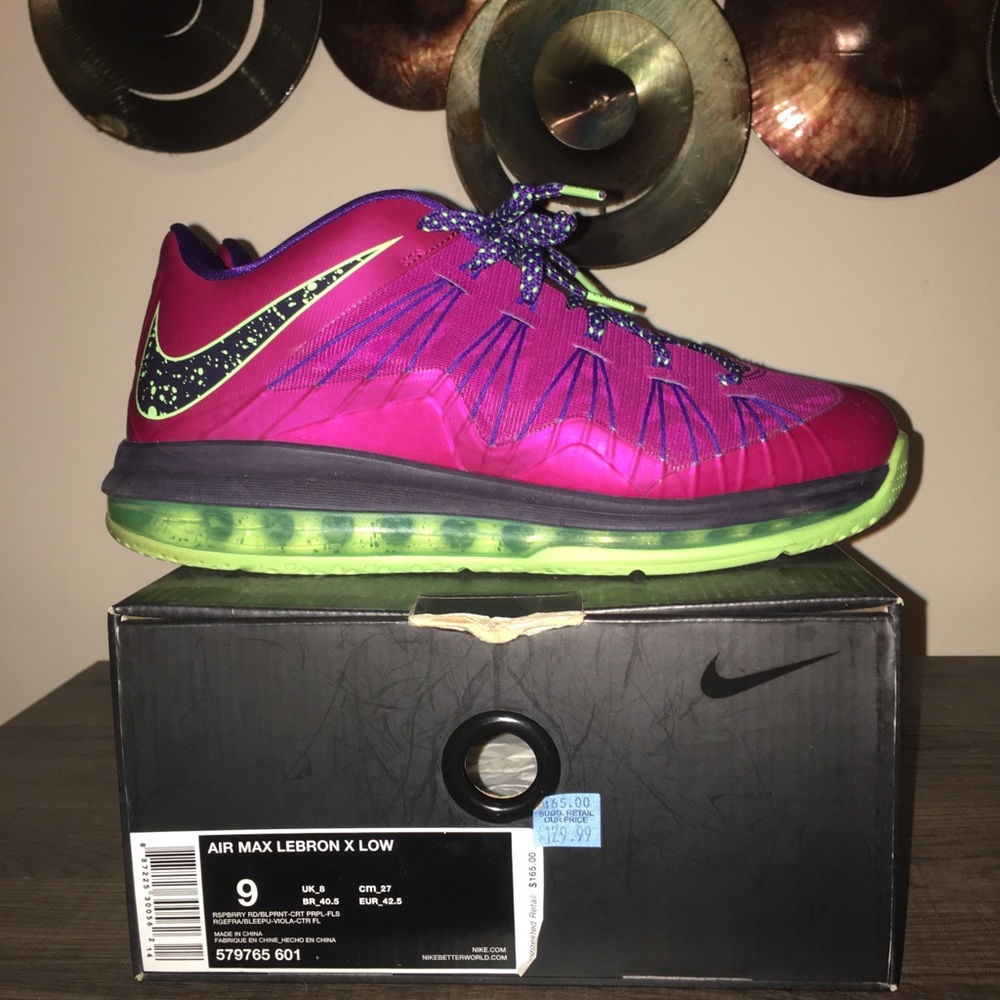 LeBron X Low Raspberry - Picture 2 of 3
